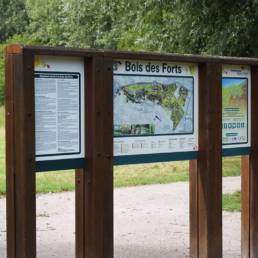 Panneau Étang de pêche du lac du bois des forts à Coudekerque Village dans le Nord