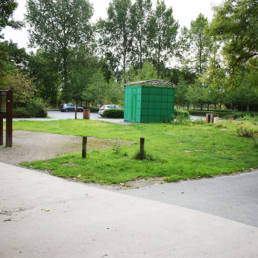 Étang de pêche du lac du bois des forts à Coudekerque Village dans le Nord