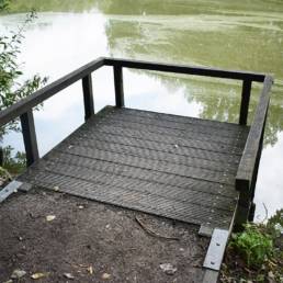 Étang de pêche du lac du bois des forts à Coudekerque Village dans le Nord