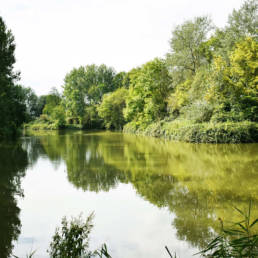Étang de pêche de Fort Vallière à Coudekerque Village dans le Nord