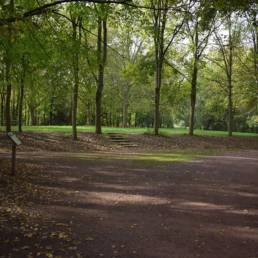 Etang de pêche au Parc Charles Fenain de Douai dans le Nord