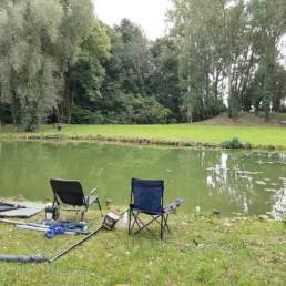 étang de pêche du parc de l'Aunelle à Quievrechain dans le Nord