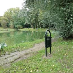 étang de pêche du parc de l'Aunelle à Quievrechain dans le Nord