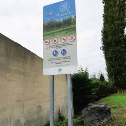Panneau étang de pêche du parc de l'Aunelle à Quievrechain dans le Nord