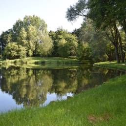 étang de pêche du parc de l'Aunelle à Quievrechain dans le Nord